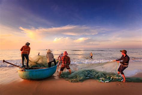 อ่าวสันยาง ล่องเรือชมความงามของธรรมชาติและสัมผัสวิถีชีวิตชาวประมง!